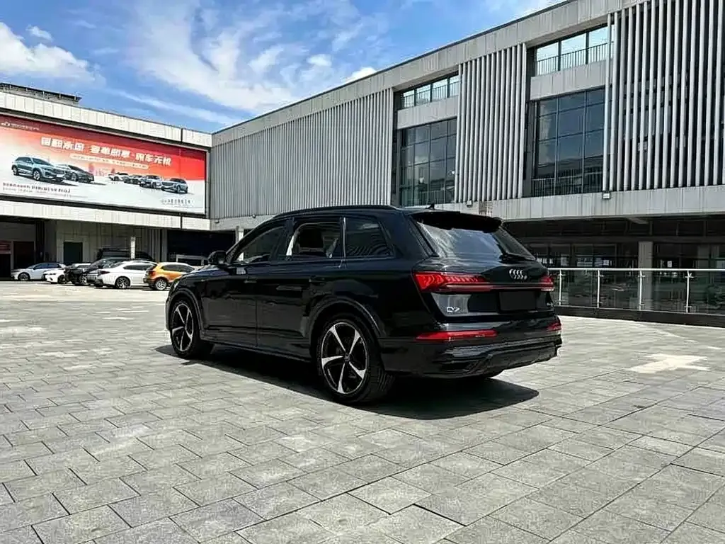 Audi Q7 — фото 2