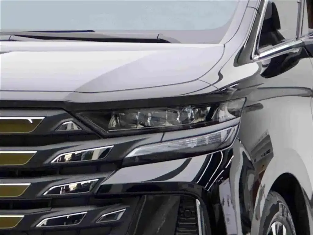 Toyota Vellfire — фото 5