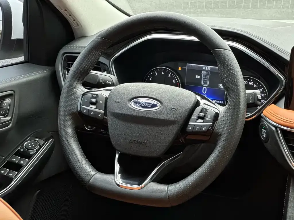 Ford Escape — фото 4