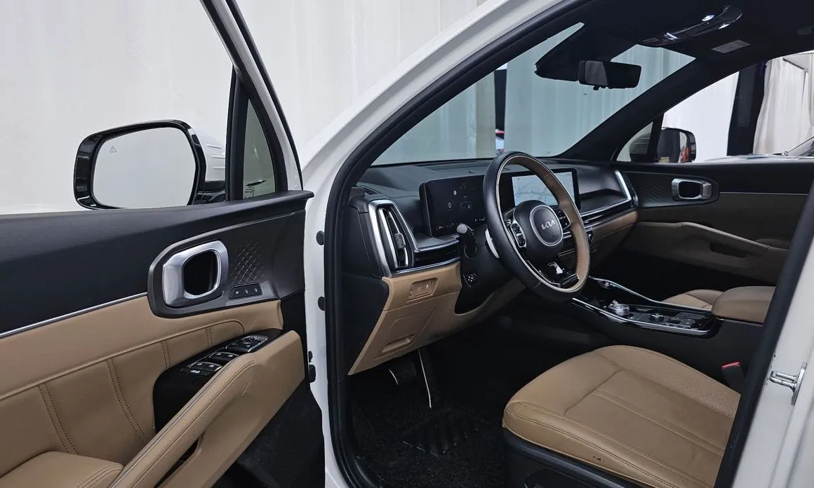 Kia Sorento — фото 9