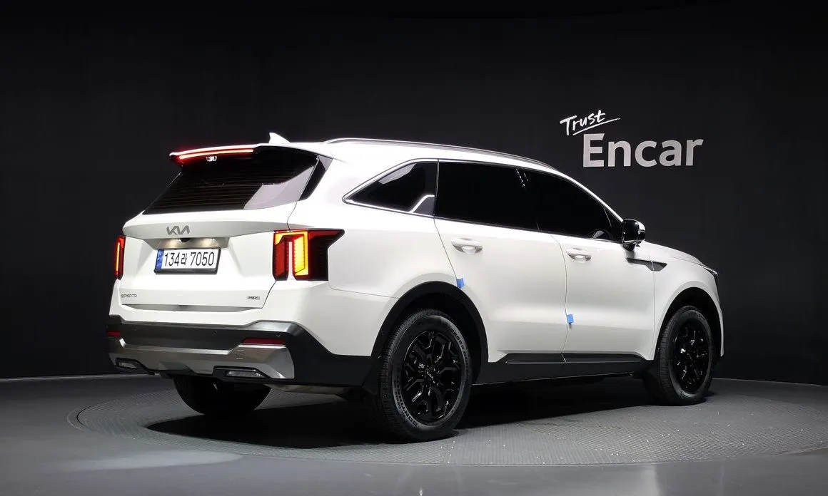 Kia Sorento — фото 5