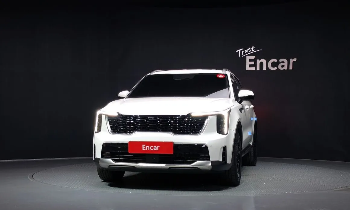 Kia Sorento — фото 7
