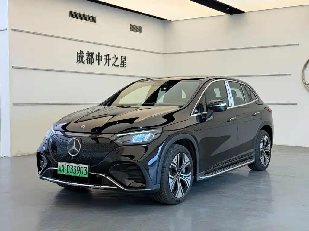 Mercedes-Benz EQE SUV — фото 1