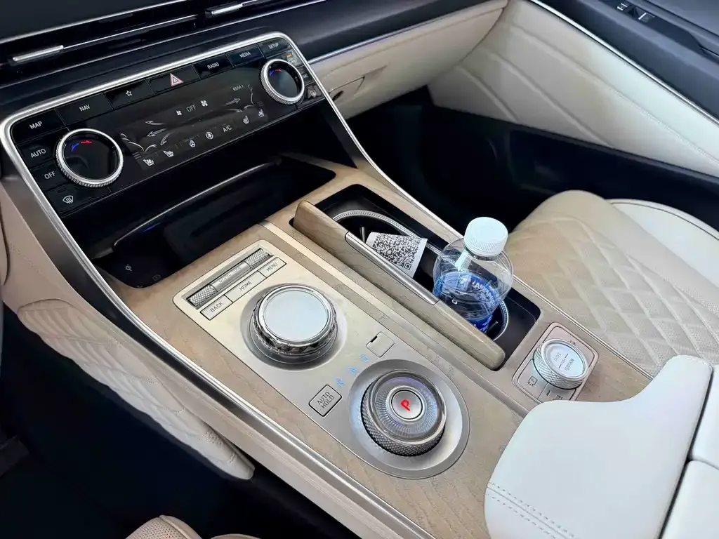 Genesis GV80 — фото 10