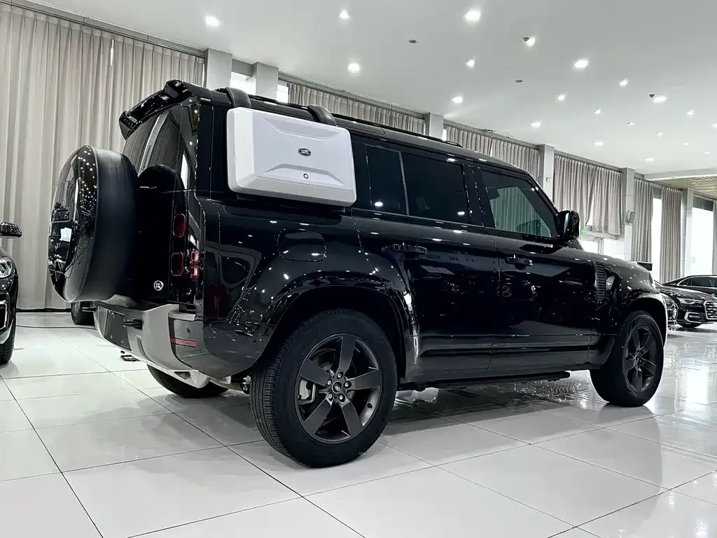 Land Rover Defender — фото 6