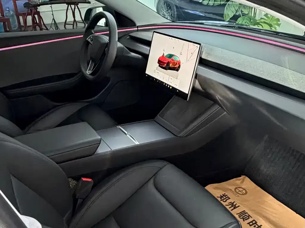 Tesla Model 3 — фото 3