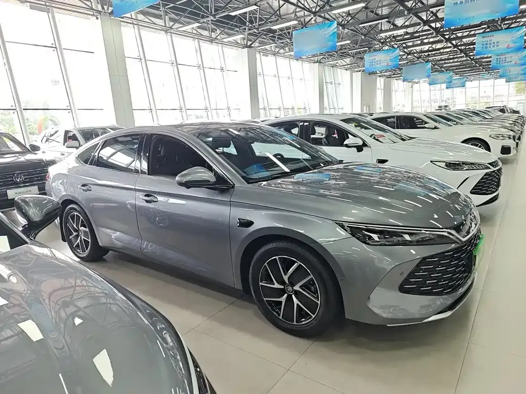 BYD Qin L — фото 8