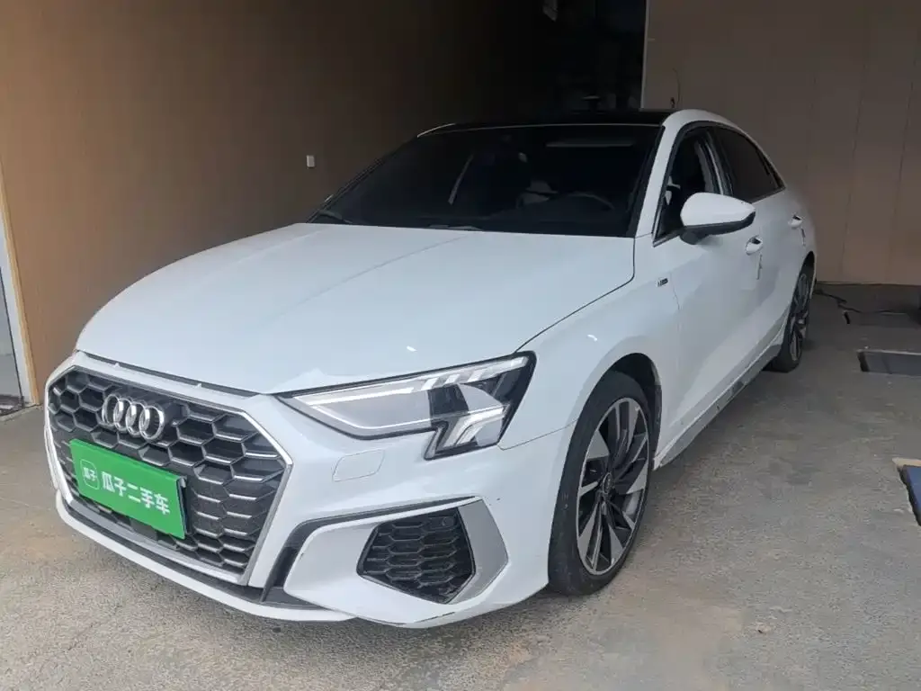 Audi A3 — фото 1