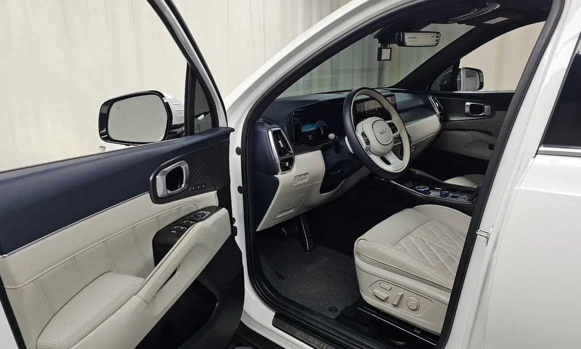 Kia Sorento — фото 6
