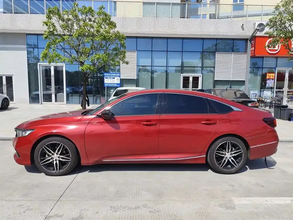Honda Accord — фото 4