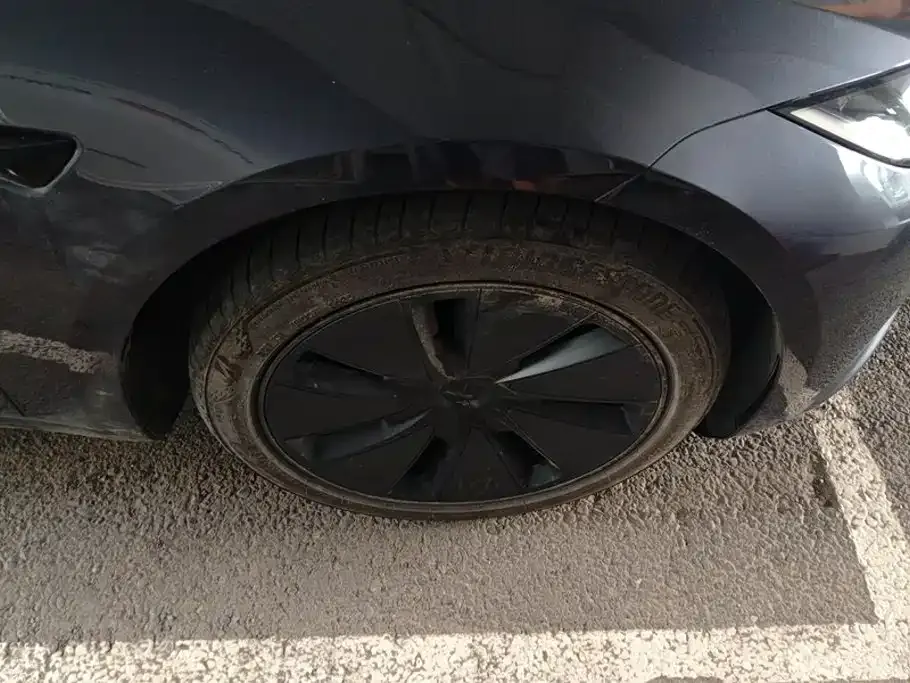 Tesla Model 3 — фото 4