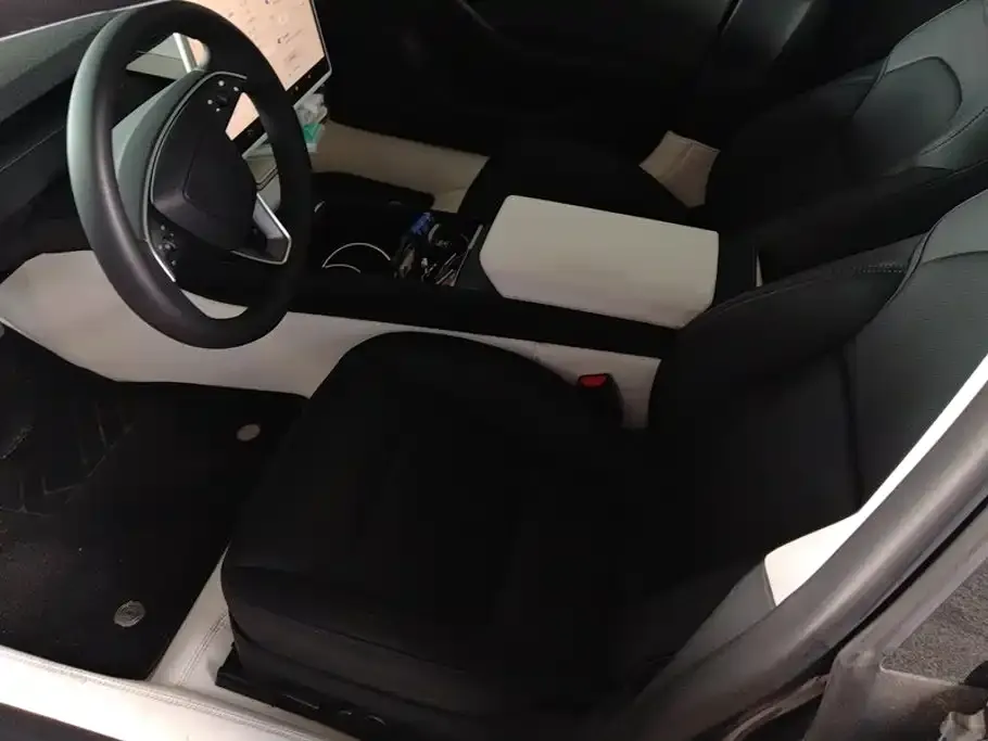Tesla Model 3 — фото 10