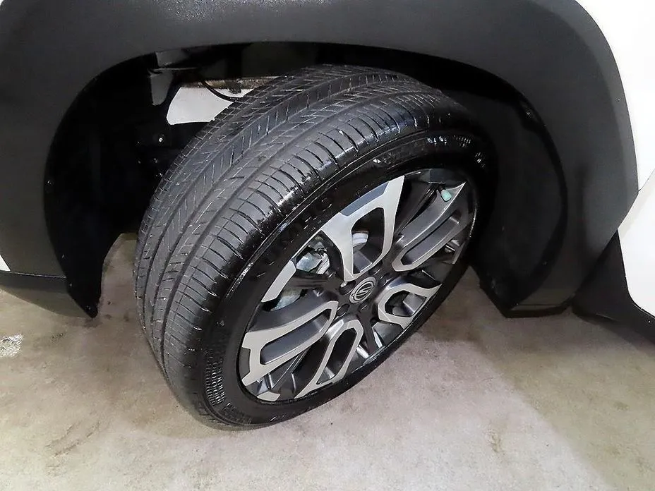 KG Mobility (Ssangyong) Torres — фото 9