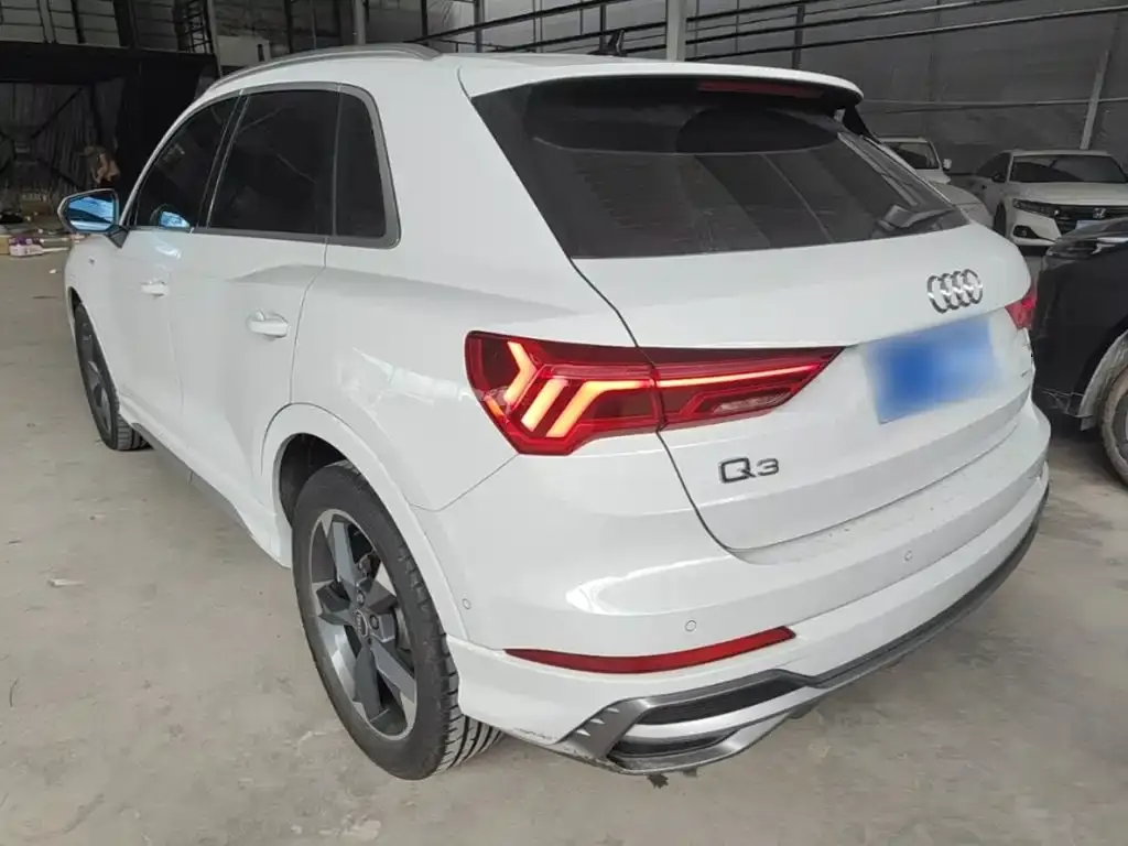 Audi Q3 — фото 4