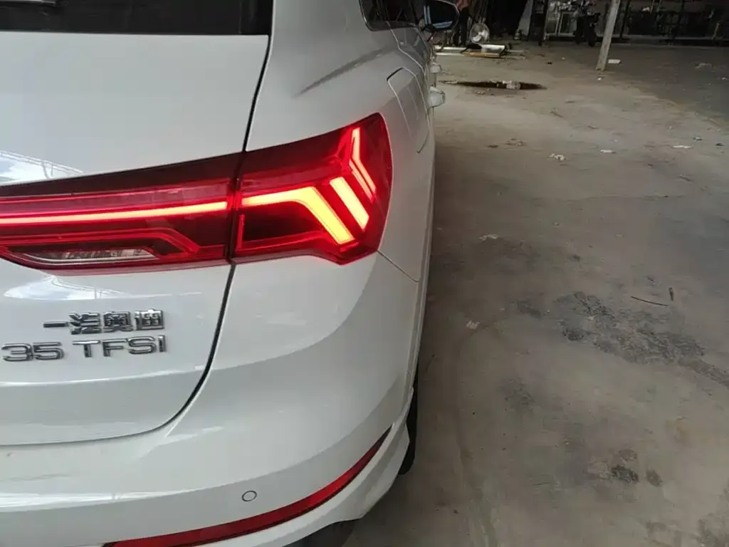 Audi Q3 — фото 3