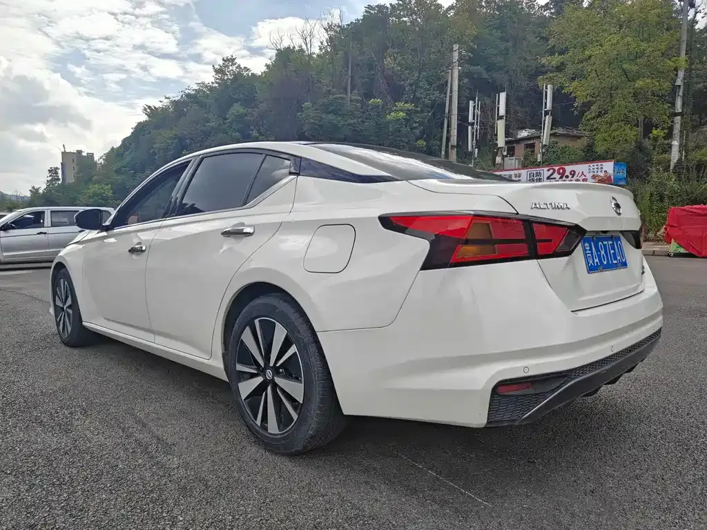 Nissan Teana — фото 2