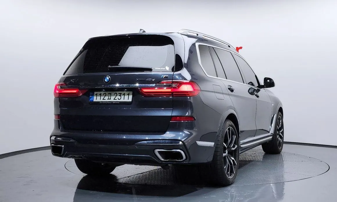 BMW X7 — фото 2
