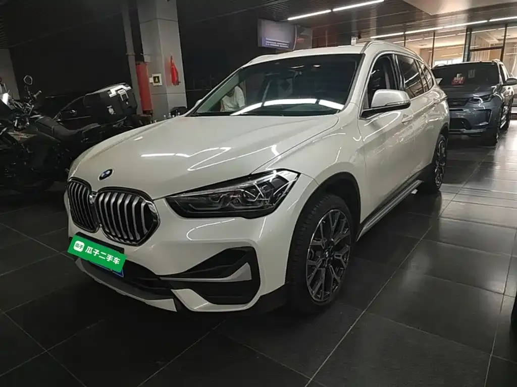 BMW X1 — фото 1