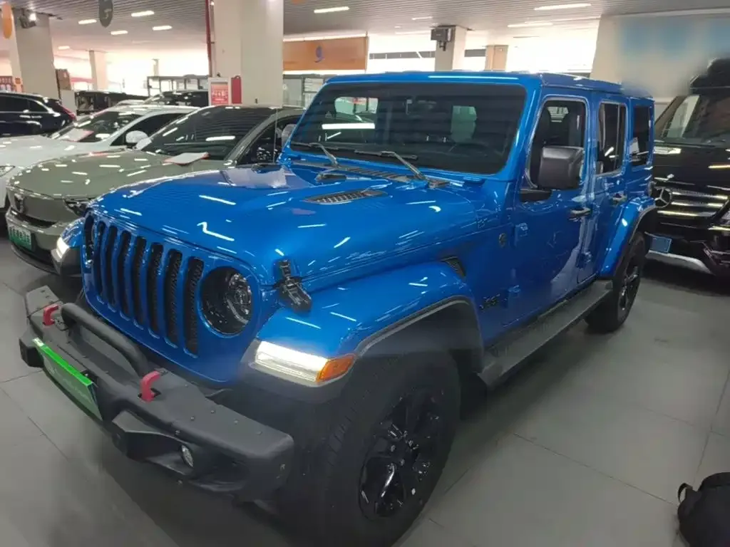 Jeep Wrangler — фото 1