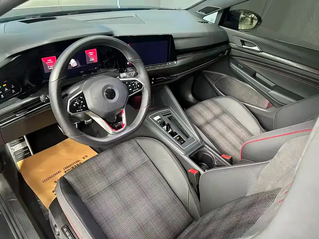 Volkswagen Golf GTI — фото 5