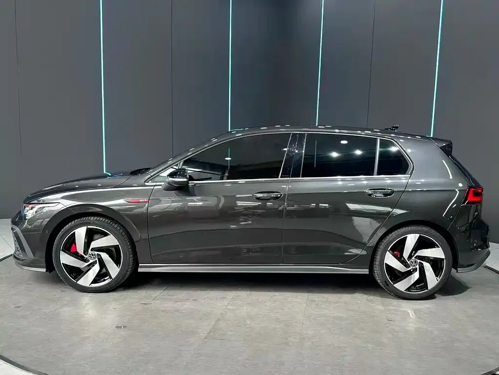 Volkswagen Golf GTI — фото 4