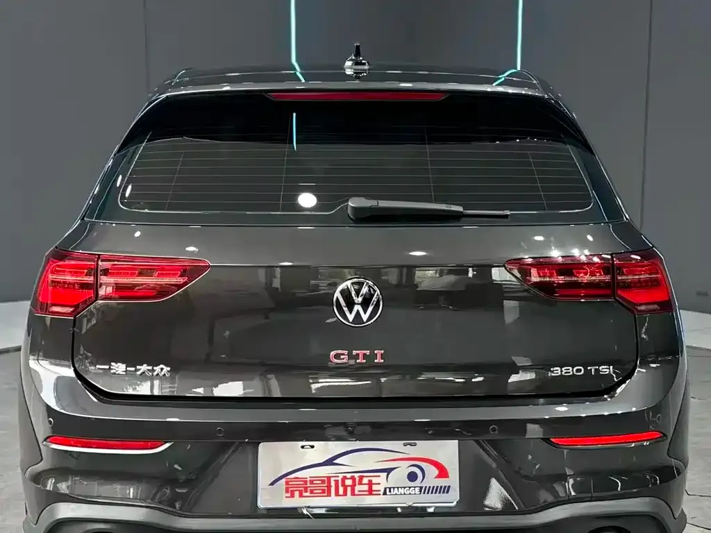 Volkswagen Golf GTI — фото 9
