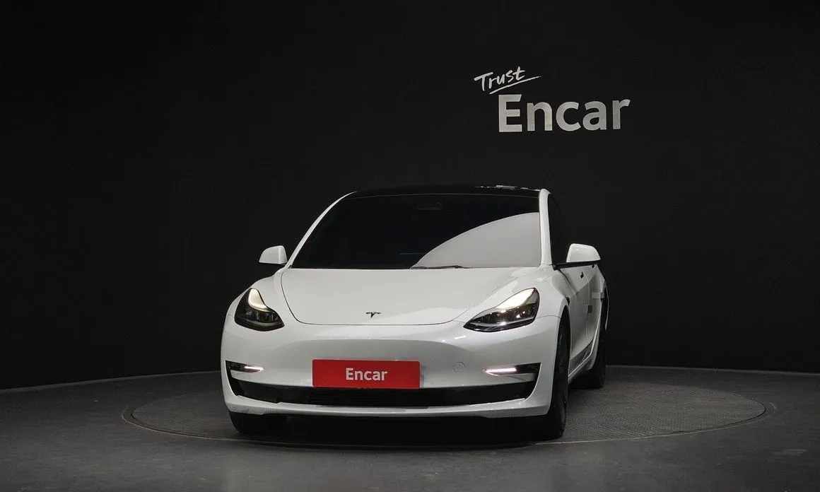 Tesla Model 3 — фото 2
