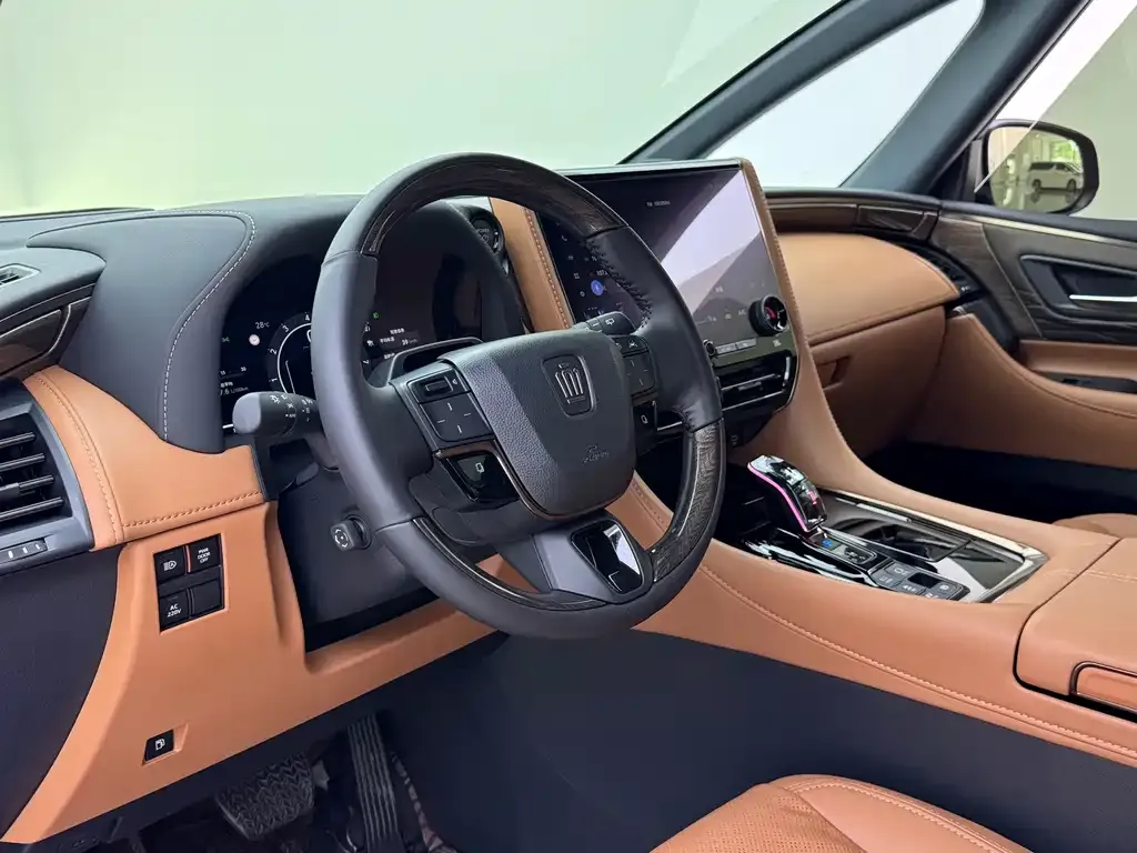 Toyota Vellfire — фото 3
