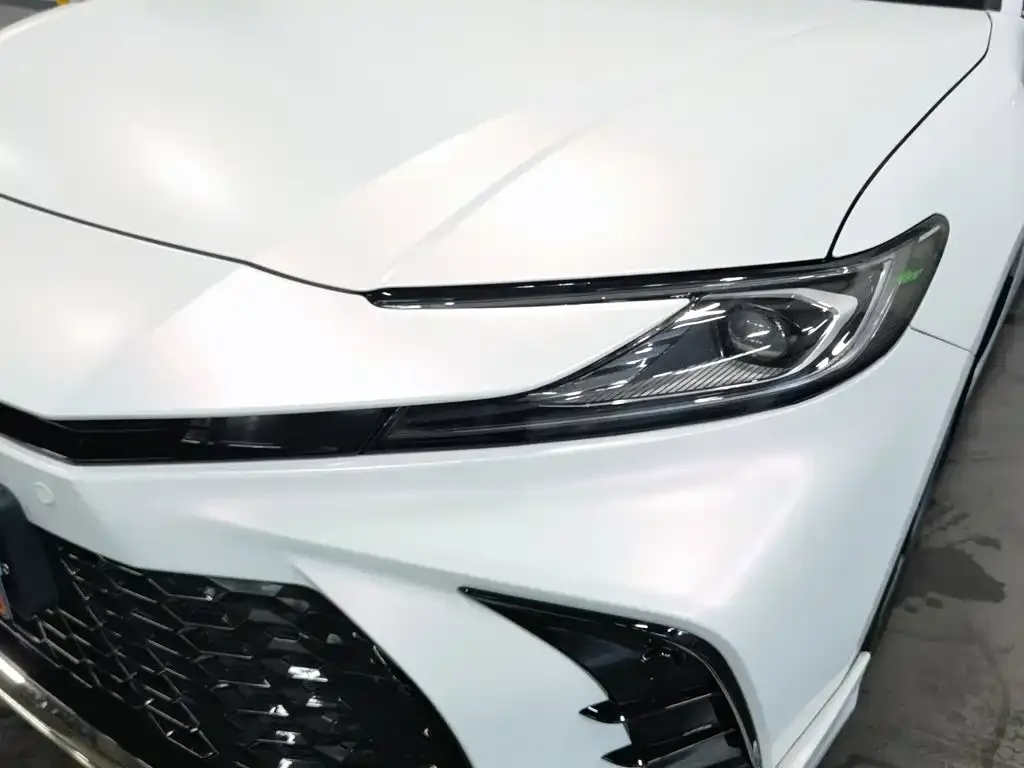 Toyota Camry — фото 2