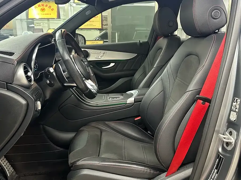 Mercedes-Benz GLC AMG — фото 6