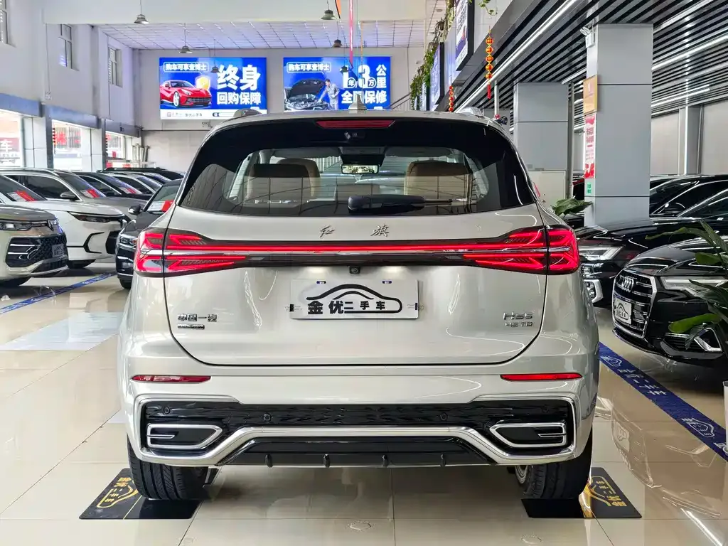 Hongqi HS5 — фото 3