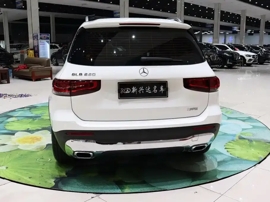 Mercedes-Benz GLB — фото 10