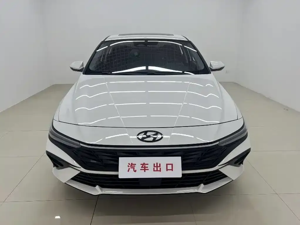 Hyundai Elantra — фото 3