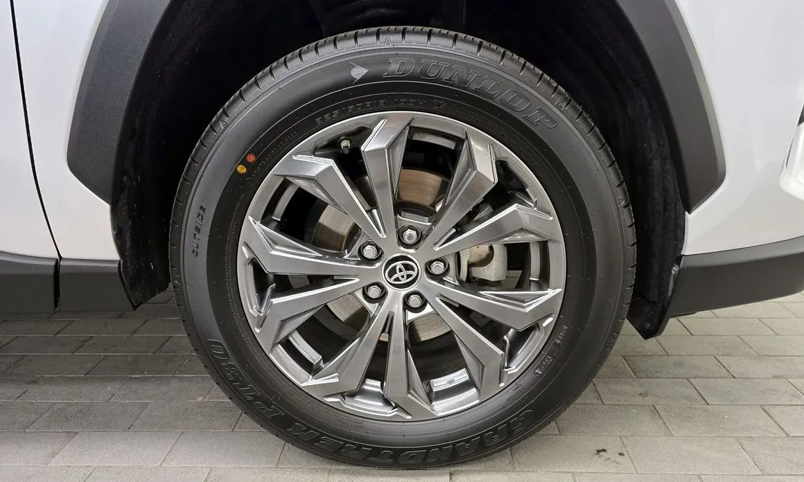 Toyota RAV4 — фото 10