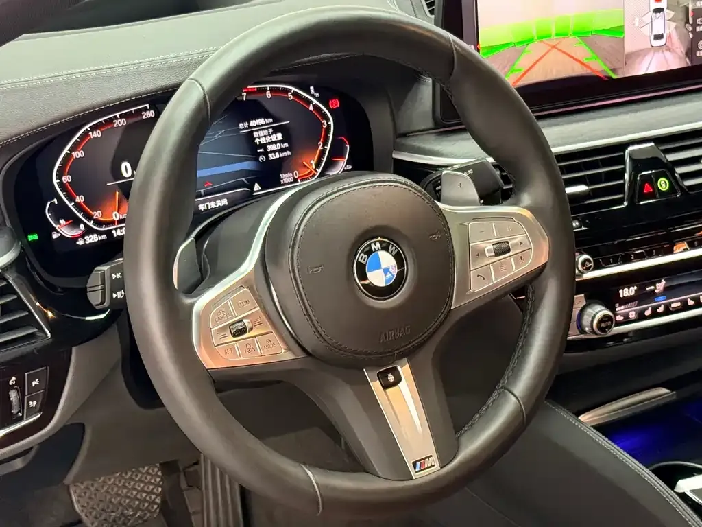 BMW 5 Series — фото 10