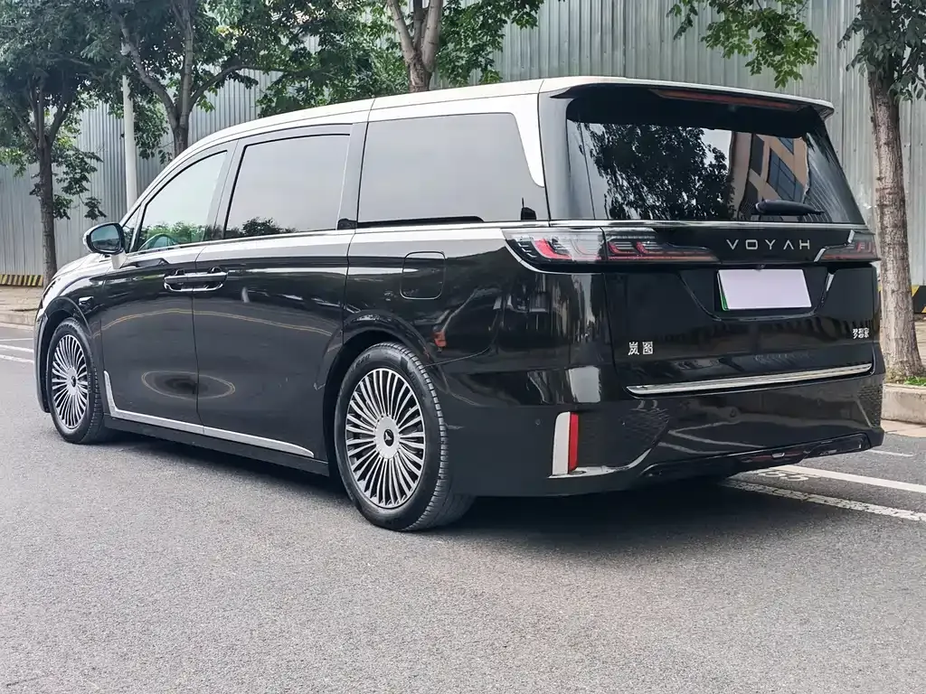 VOYAH Dreamer — фото 9