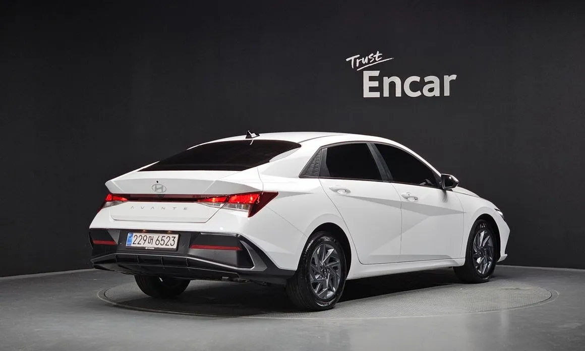 Hyundai AVANTE — фото 2