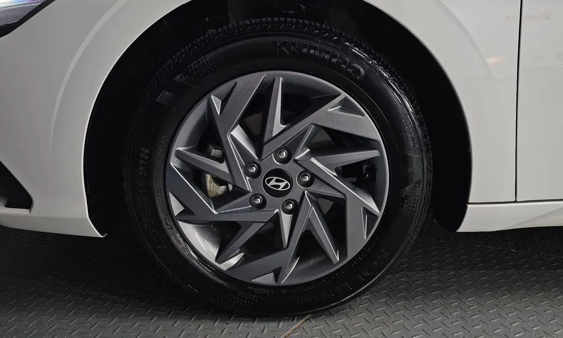 Hyundai AVANTE — фото 4