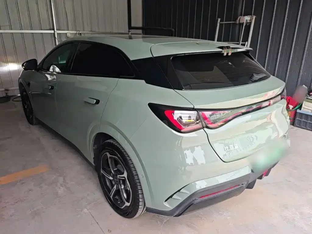BYD Seal 06GT — фото 9