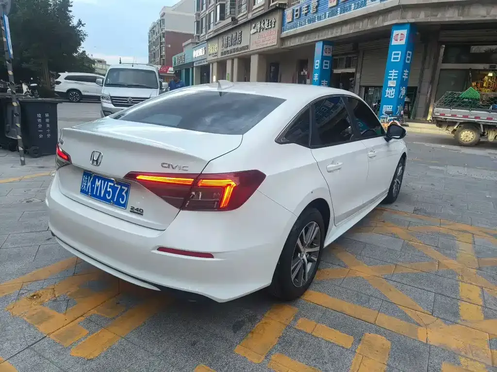 Honda Civic — фото 5