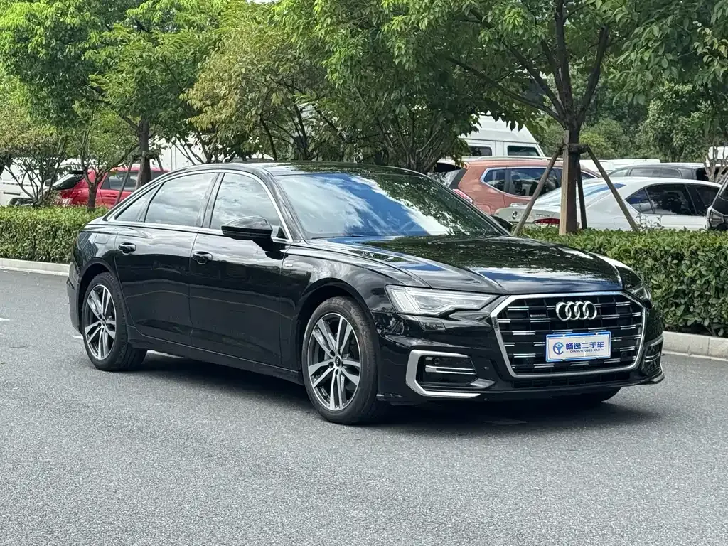 Audi A6L — фото 10