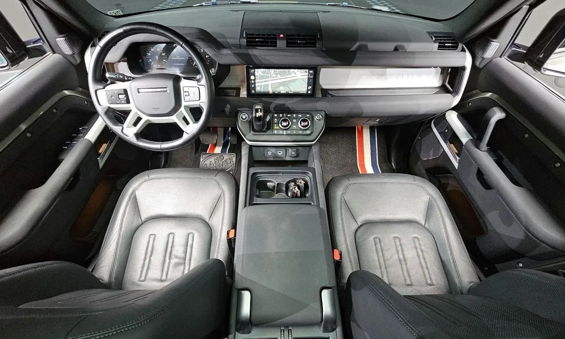 Land Rover Defender — фото 10