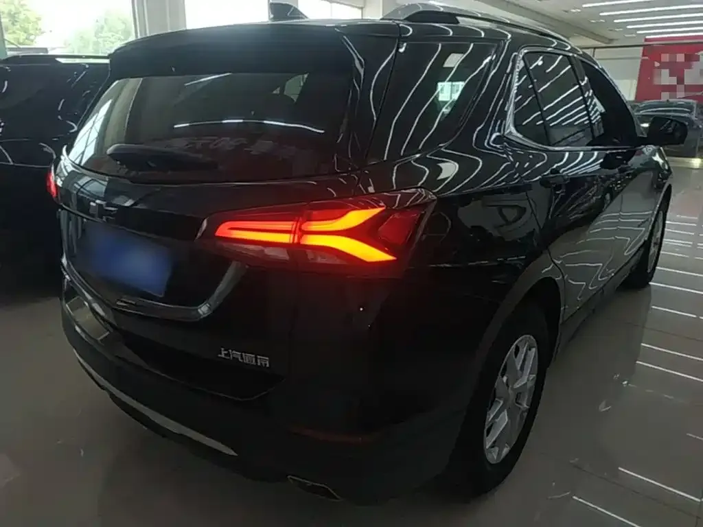 Chevrolet Equinox — фото 10