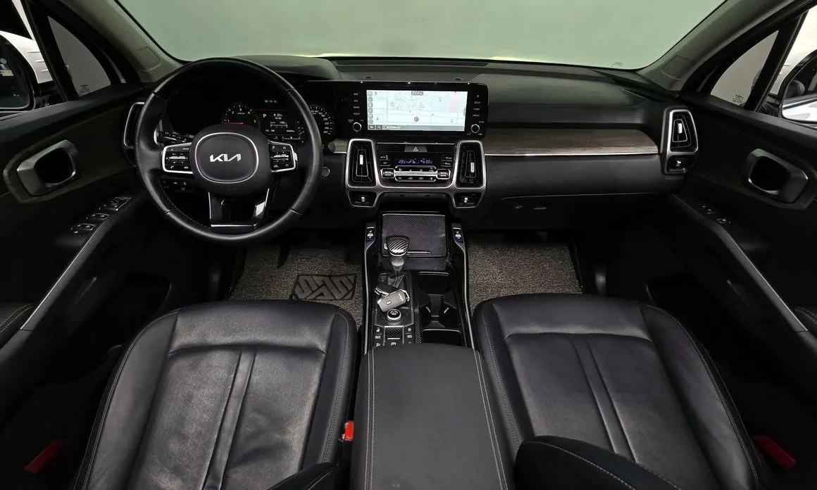 Kia Sorento — фото 8
