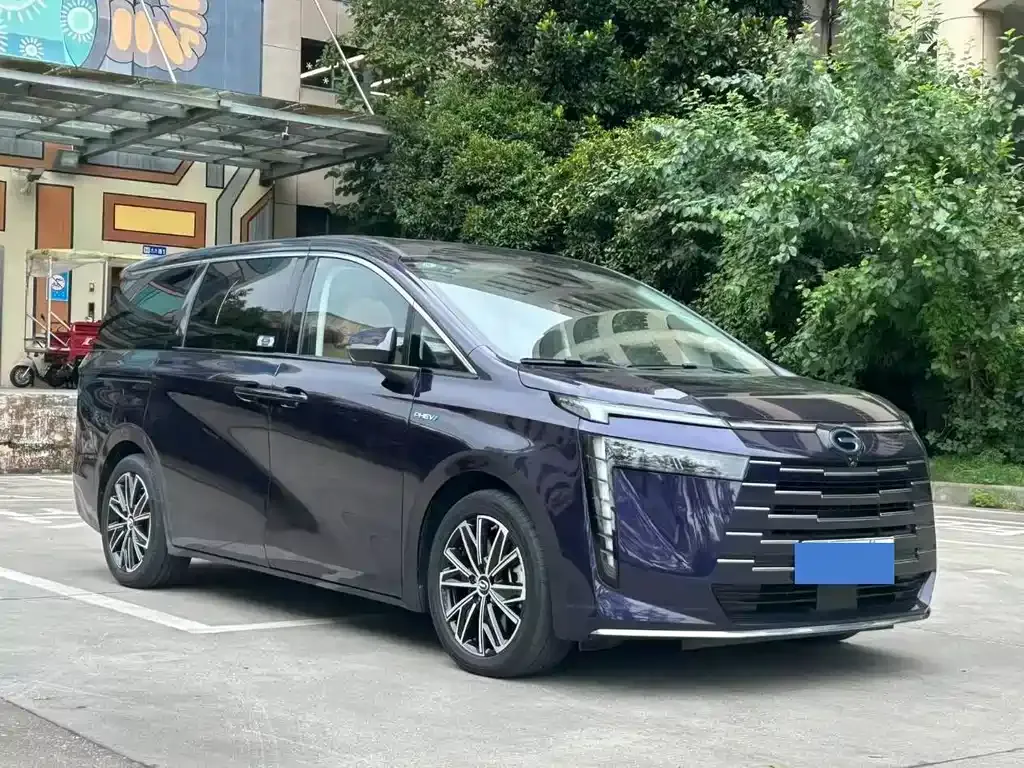 GAC Motor 传祺E8 PHEV — фото 5