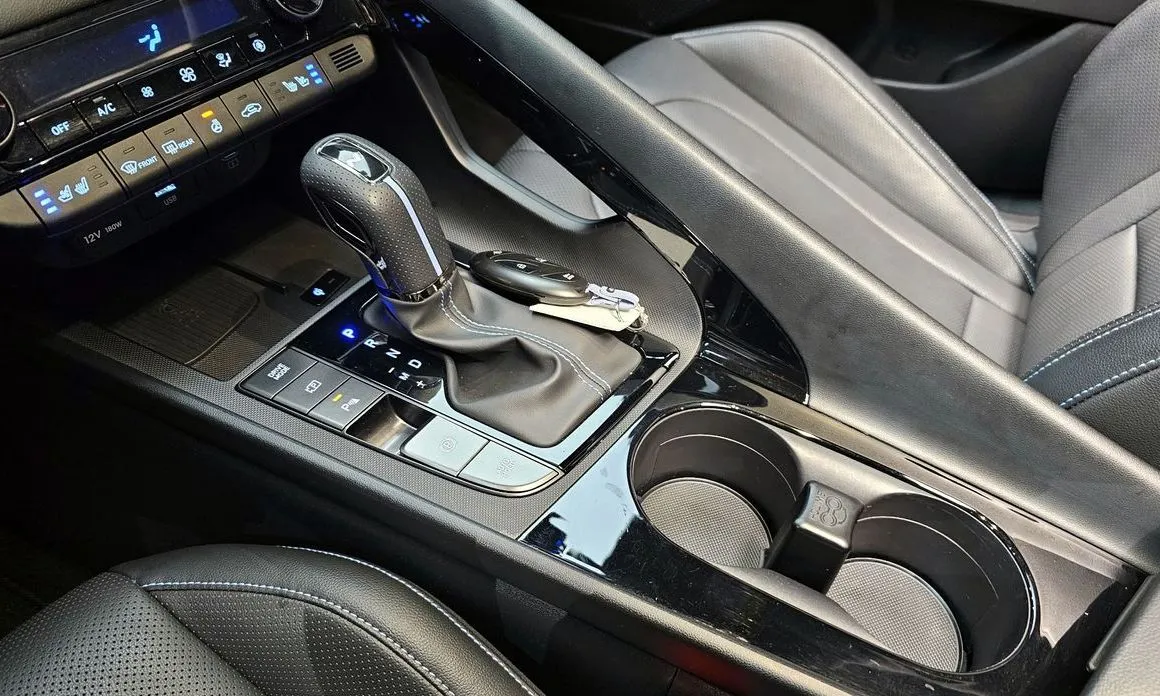 Hyundai AVANTE — фото 8