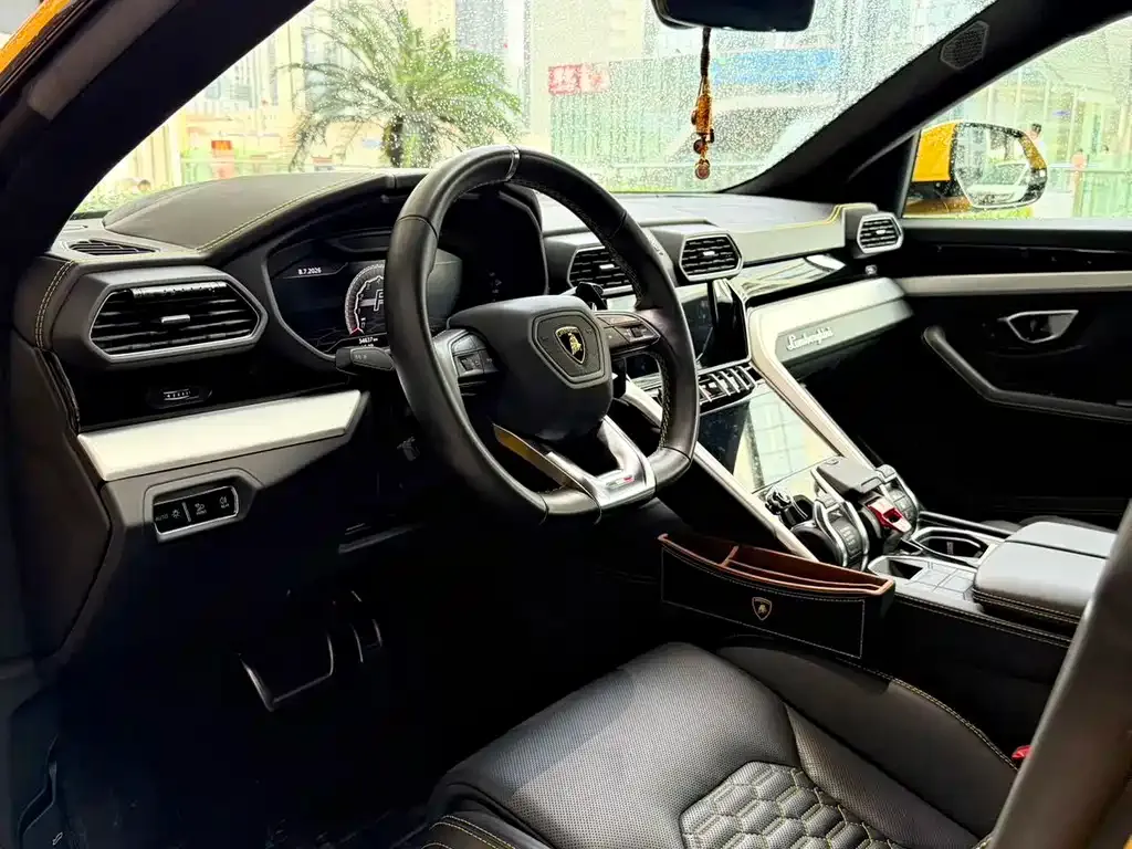 Lamborghini Urus — фото 3