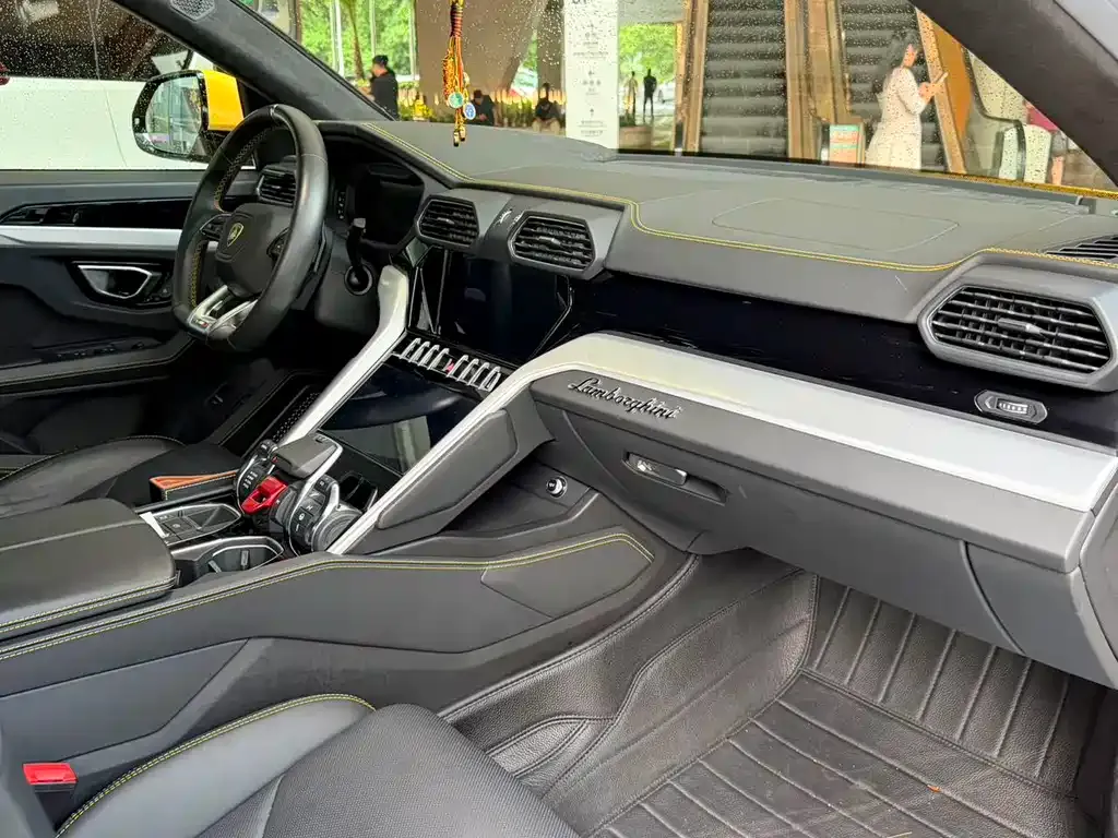 Lamborghini Urus — фото 4