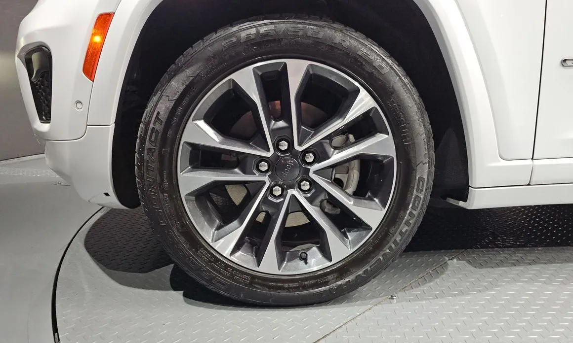Jeep Cherokee — фото 9