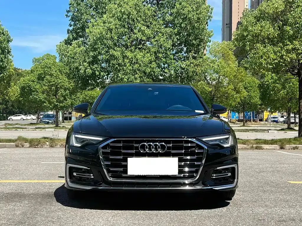 Audi A6L — фото 9